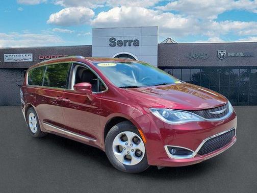 Velvet Red Pearlcoat 2017 Chrysler Pacifica Touring-L