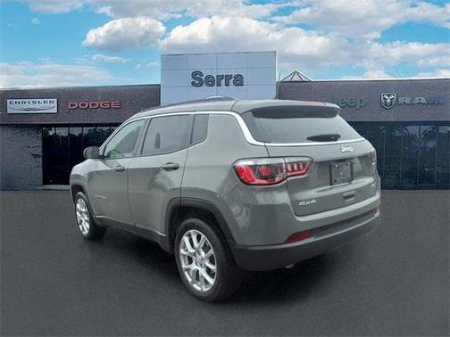 2023 Jeep Compass Latitude Lux