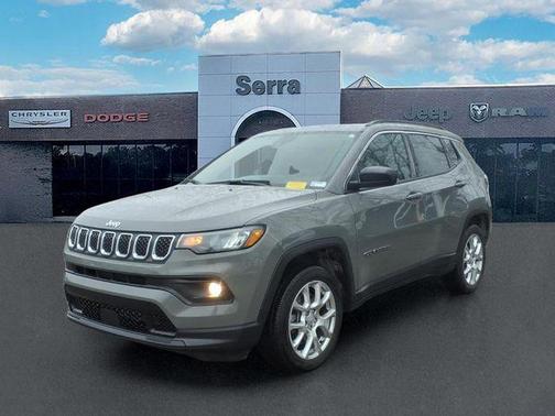 Sting-Gray Clearcoat 2023 Jeep Compass Latitude Lux