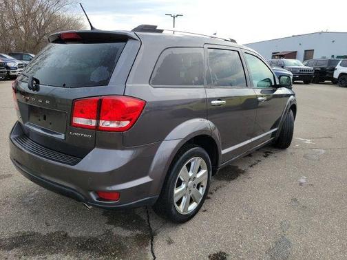 Granite Crystal Metallic Clearcoat 2014 Dodge Journey Limited