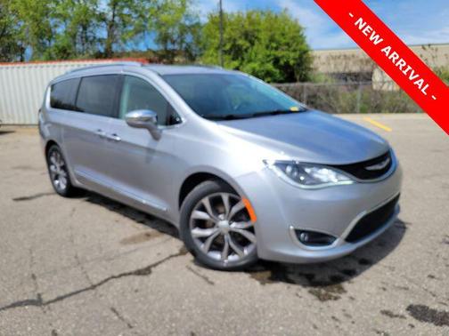 Billet Silver Metallic Clearcoat 2019 Chrysler Pacifica Limited
