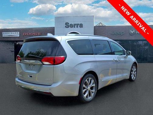 Billet Silver Metallic Clearcoat 2019 Chrysler Pacifica Limited