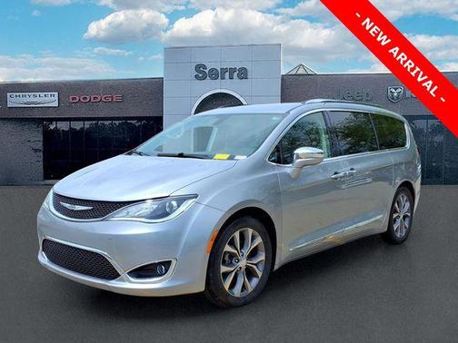 Billet Silver Metallic Clearcoat 2019 Chrysler Pacifica Limited