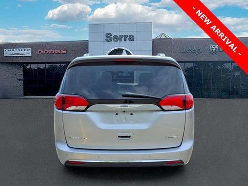 Billet Silver Metallic Clearcoat 2019 Chrysler Pacifica Limited