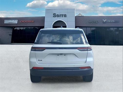 2024 Jeep Grand Cherokee Altitude
