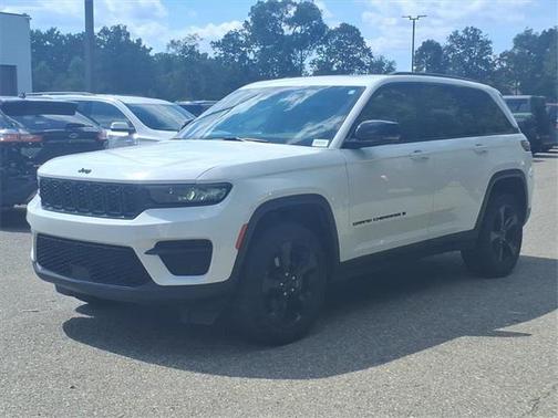 2024 Jeep Grand Cherokee Altitude