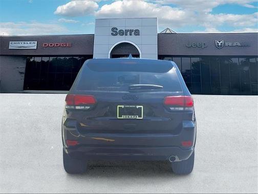 2022 Jeep Grand Cherokee Laredo