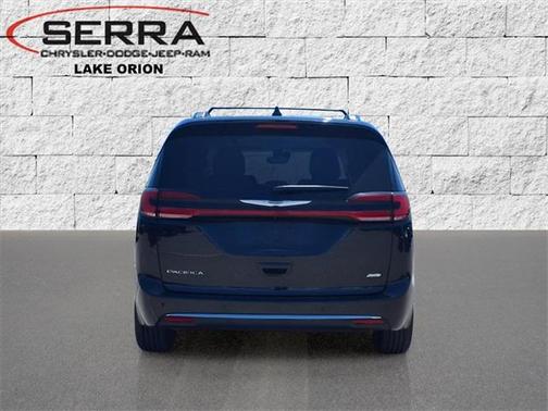 2021 Chrysler Pacifica Touring L
