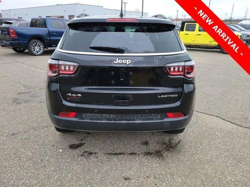 Diamond Black Crystal Pearlcoat 2024 Jeep Compass Limited