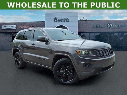 Granite Crystal Metallic Clearcoat 2015 Jeep Grand Cherokee Altitude