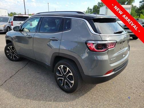 Sting-Gray Clearcoat 2022 Jeep Compass Limited