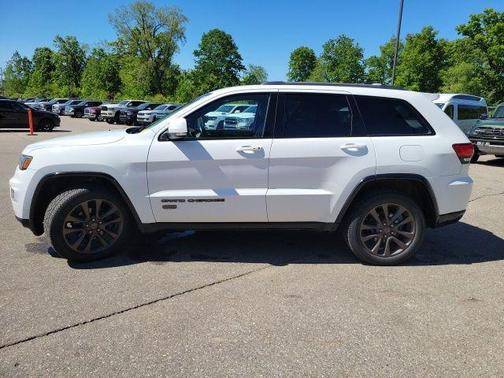 Bright White Clearcoat 2016 Jeep Grand Cherokee Limited