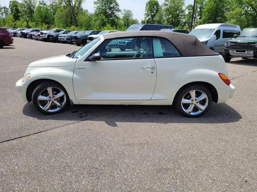 White 2005 Chrysler PT Cruiser GT