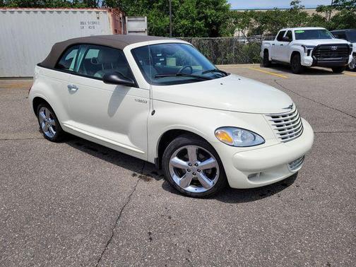 White 2005 Chrysler PT Cruiser GT