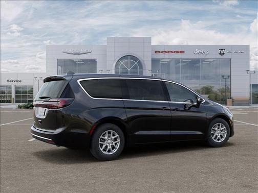Diamond Black Crystal Pearlcoat 2027 Chrysler Pacifica L