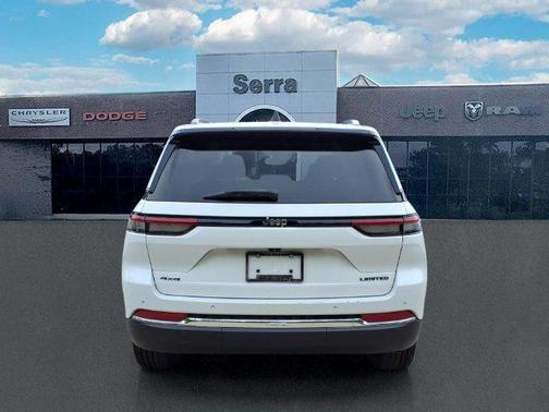 Bright White Clearcoat 2023 Jeep Grand Cherokee Limited