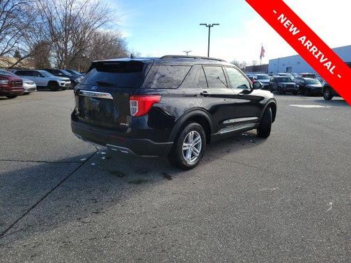 Agate Black Metallic 2023 Ford Explorer XLT