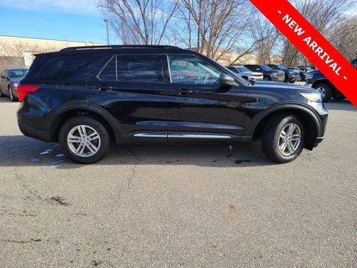 Agate Black Metallic 2023 Ford Explorer XLT