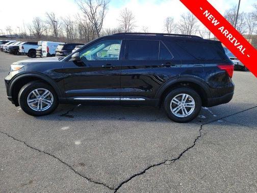 Agate Black Metallic 2023 Ford Explorer XLT