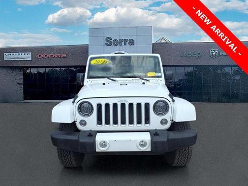 Bright White Clearcoat 2016 Jeep Wrangler Unlimited Sahara