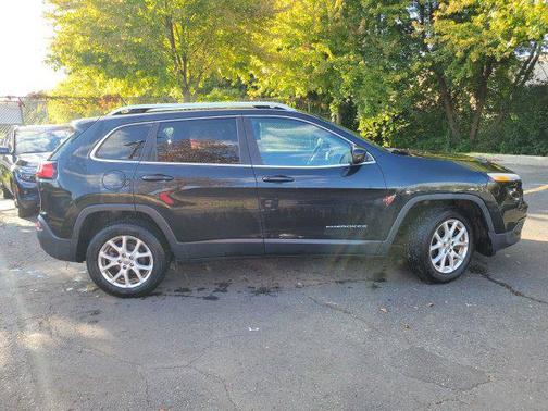 Brilliant Black Crystal Pearlcoat 2015 Jeep Cherokee Latitude