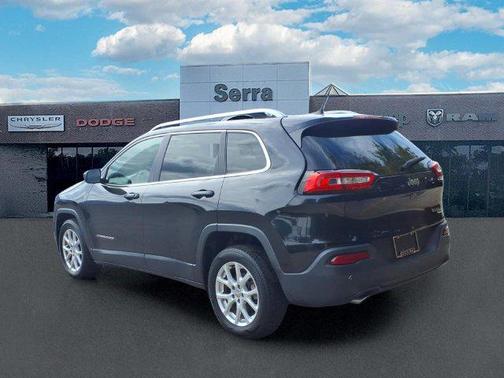 Brilliant Black Crystal Pearlcoat 2015 Jeep Cherokee Latitude