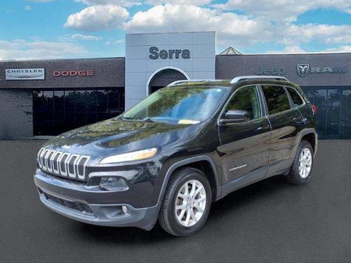 Brilliant Black Crystal Pearlcoat 2015 Jeep Cherokee Latitude
