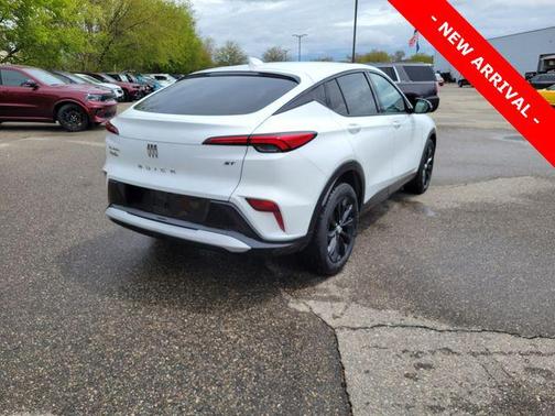 Summit White 2024 Buick Envista Sport Touring FWD