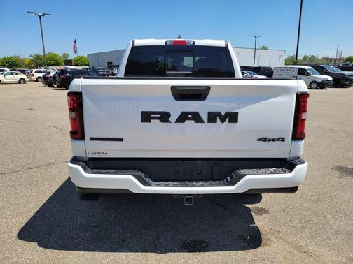 Bright White Clearcoat 2025 RAM 1500 Big Horn/Lone Star