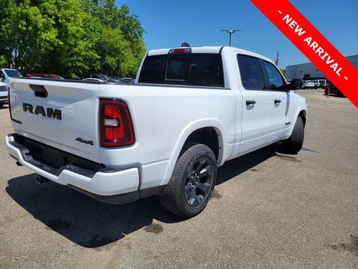 Bright White Clearcoat 2025 RAM 1500 Big Horn/Lone Star