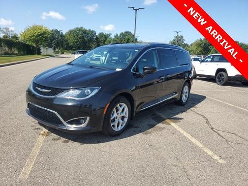 2018 Chrysler Pacifica Touring-L Plus
