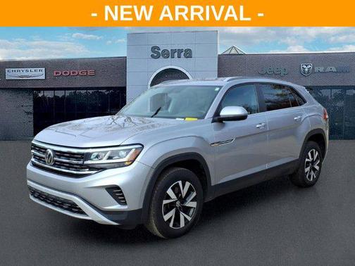 Silver Metallic 2020 Volkswagen Atlas Cross Sport 2.0T SE