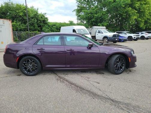 Amethyst 2021 Chrysler 300 Touring