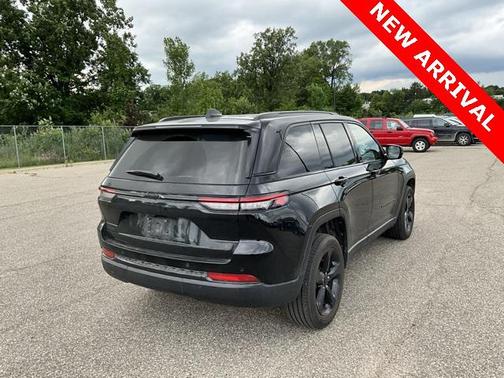 2024 Jeep Grand Cherokee Altitude