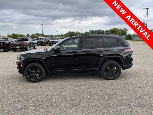 2024 Jeep Grand Cherokee Altitude