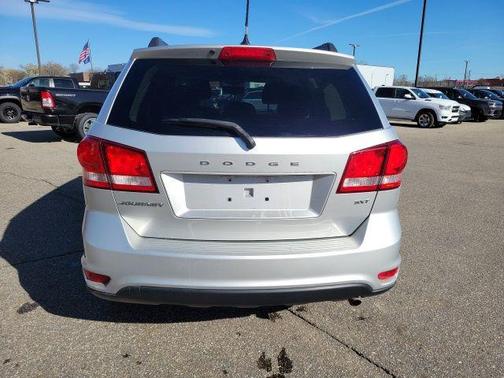 Bright Silver Metallic Clearcoat 2014 Dodge Journey SXT