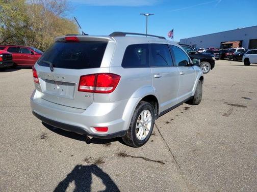 Bright Silver Metallic Clearcoat 2014 Dodge Journey SXT