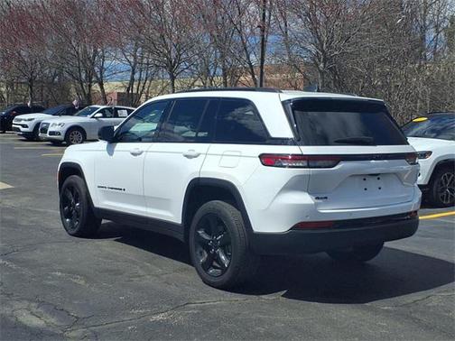 2023 Jeep Grand Cherokee Altitude