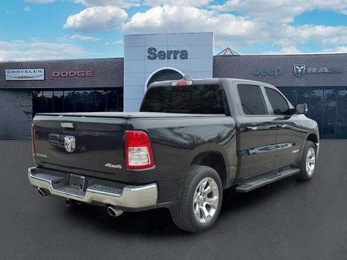 Diamond Black Crystal Pearlcoat 2019 RAM 1500 Big Horn