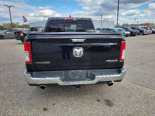Diamond Black Crystal Pearlcoat 2019 RAM 1500 Big Horn