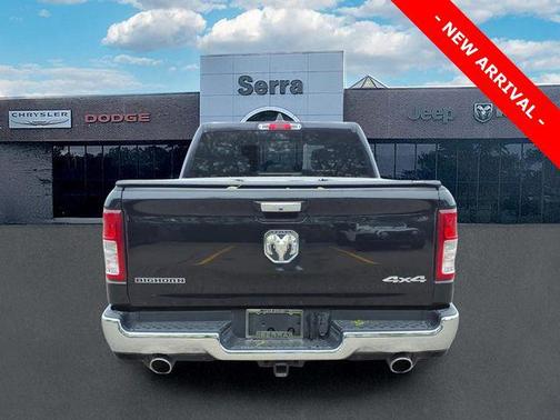 Diamond Black Crystal Pearlcoat 2019 RAM 1500 Big Horn