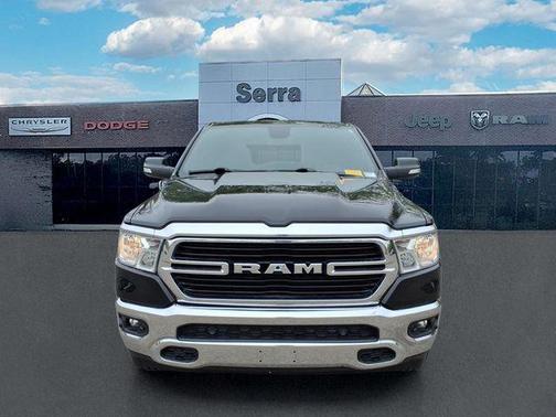 Diamond Black Crystal Pearlcoat 2019 RAM 1500 Big Horn