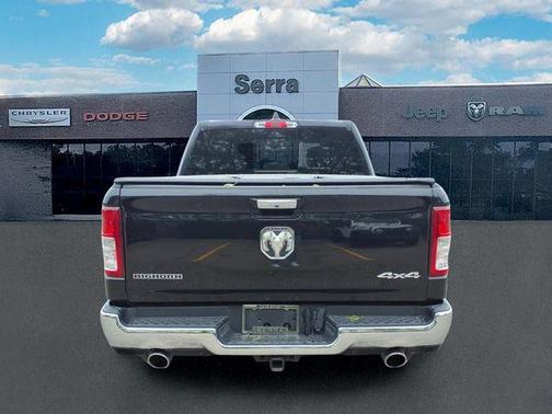 Diamond Black Crystal Pearlcoat 2019 RAM 1500 Big Horn