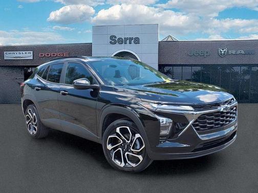 Mosaic Black Metallic 2025 Chevrolet Trax 2RS