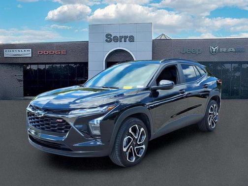 Mosaic Black Metallic 2025 Chevrolet Trax 2RS