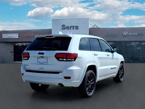 Bright White Clearcoat 2018 Jeep Grand Cherokee Altitude