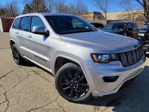 2020 Jeep Grand Cherokee Altitude