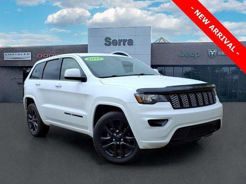 Bright White Clearcoat 2017 Jeep Grand Cherokee Altitude