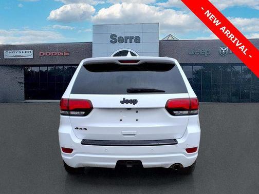 Bright White Clearcoat 2017 Jeep Grand Cherokee Altitude