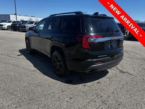 2023 GMC Acadia AWD AT4